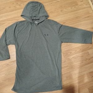 UNDER ARMOUR QUARTER SLEEVE PULL OVER